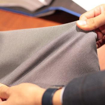 ドレス仕立てのジャージージャケット