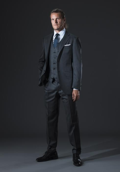 浦和レッズ 2023 オフィシャルスーツ 選手集合写真ポスター 非売品 浦和レッズ 2023 Official Suit | azabu tailor