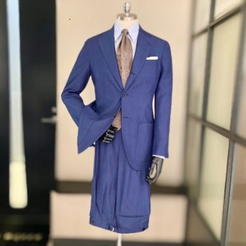Burberry ダークブルー ビジネススーツ AUTHENTIC ミッドナイトブルーシャークスキンスリーピーススーツ