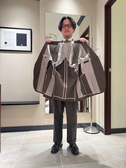 【銀座　オーダースーツ】軽さ、涼しさ、カッコよさ