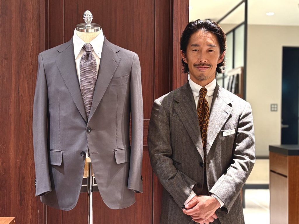 【銀座　オーダースーツ】魅惑のマッシュルーム色