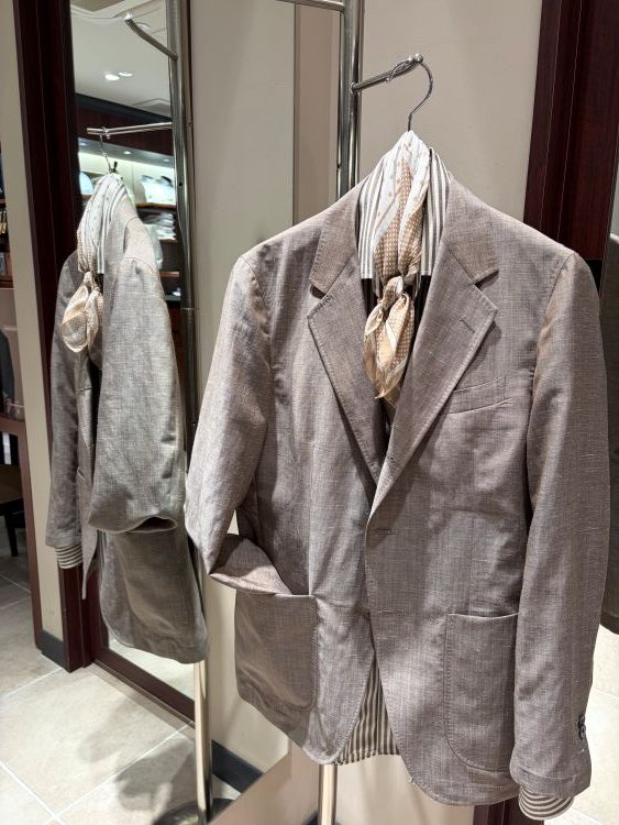 羽織るシャツとは？