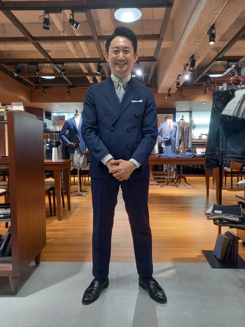 CAFE SOHOネイビースーツBB7(1722) SS新作生地紹介（Ermenegild Zegna LOOP）｜銀座3rd店のスタッフ
