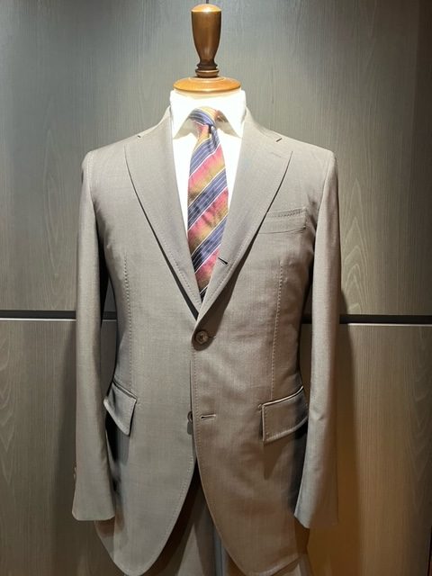 ハンドメイドスーツのご紹介｜銀座7th店のスタッフブログ