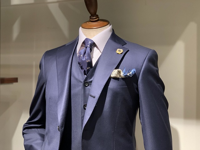 2022SS　RECOMMEND vol.2～「コンサバスーツに＋艶っぽさを」LORO　PIANA