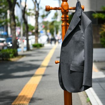 どう着こなす？年齢別の正統派グレースーツ!!