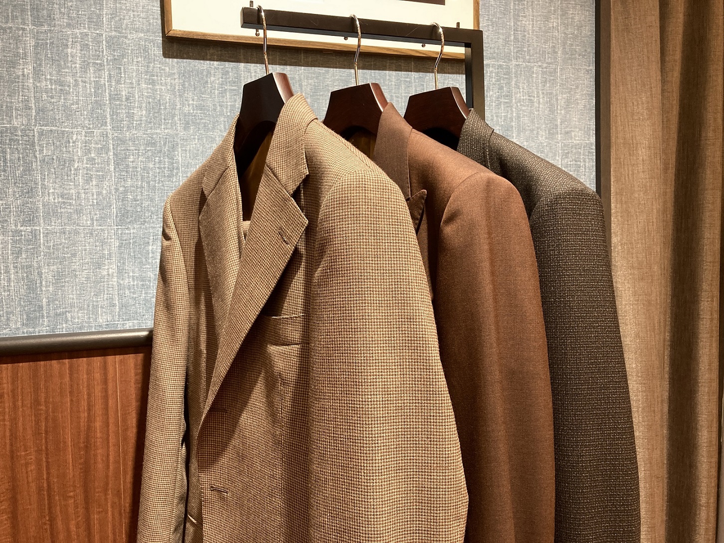 ブラウンスーツに合うシャツ｜広島店のスタッフブログ｜オーダースーツ