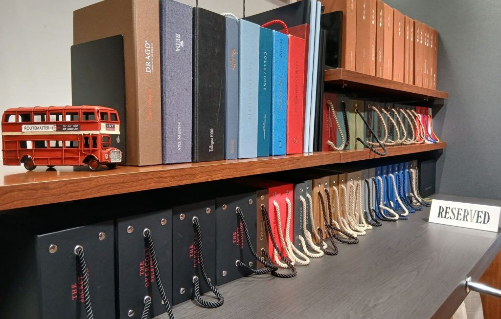 麻布テーラー広島店のオーダー生地の品揃えのイメージ
