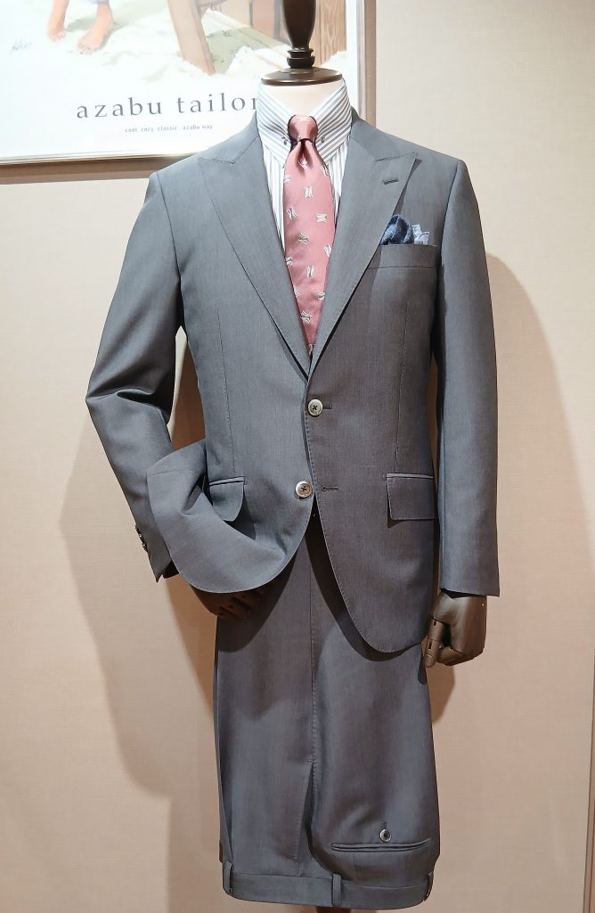 麻布テーラー広島店のドーメル　スーパーブリオ生地で仕立てたサンプルの画像
