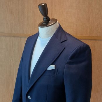 ダサくならない「ジャケット+Tシャツ」