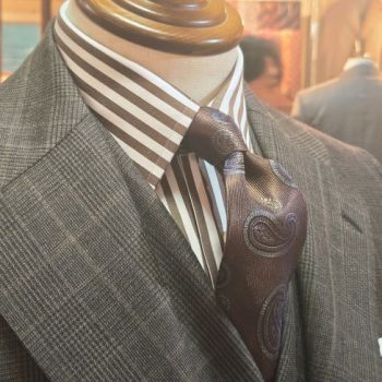 冬のスーツを格上げするタリア・ディ・デルフィノのウィンターモヘア
