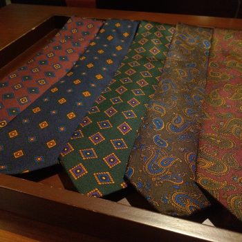 ネクタイの新柄入っています