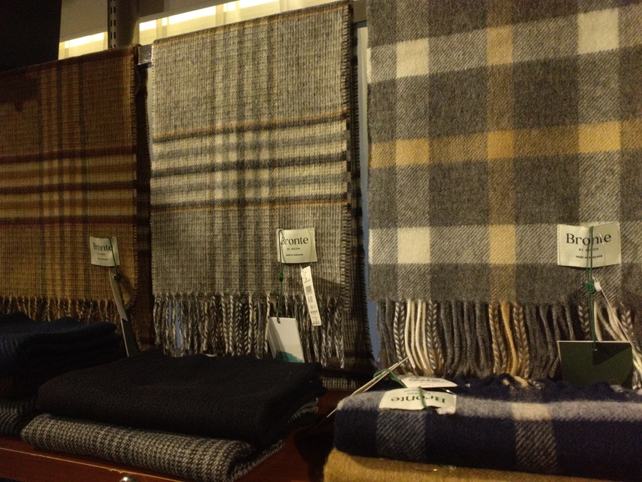 さらにマフラー入荷しました