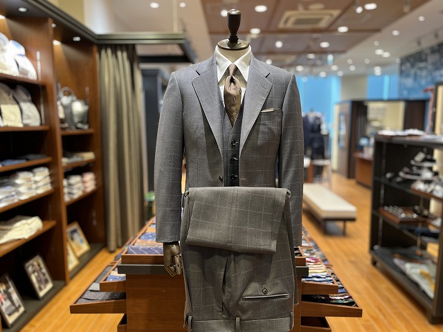 麻布テーラーだけの特別なAUSTRALIS®【Azabu Tailor×Loro Piana】