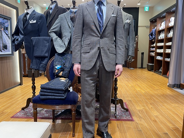 KITTE丸の内の店長が仕立てたスーツのご紹介