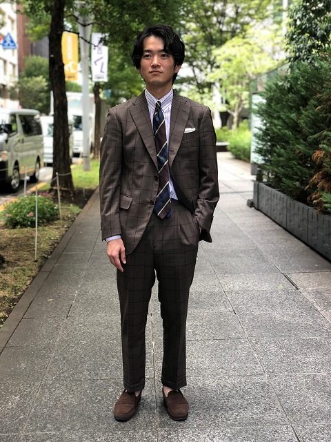 スタッフ佐藤が仕立てたスーツ。