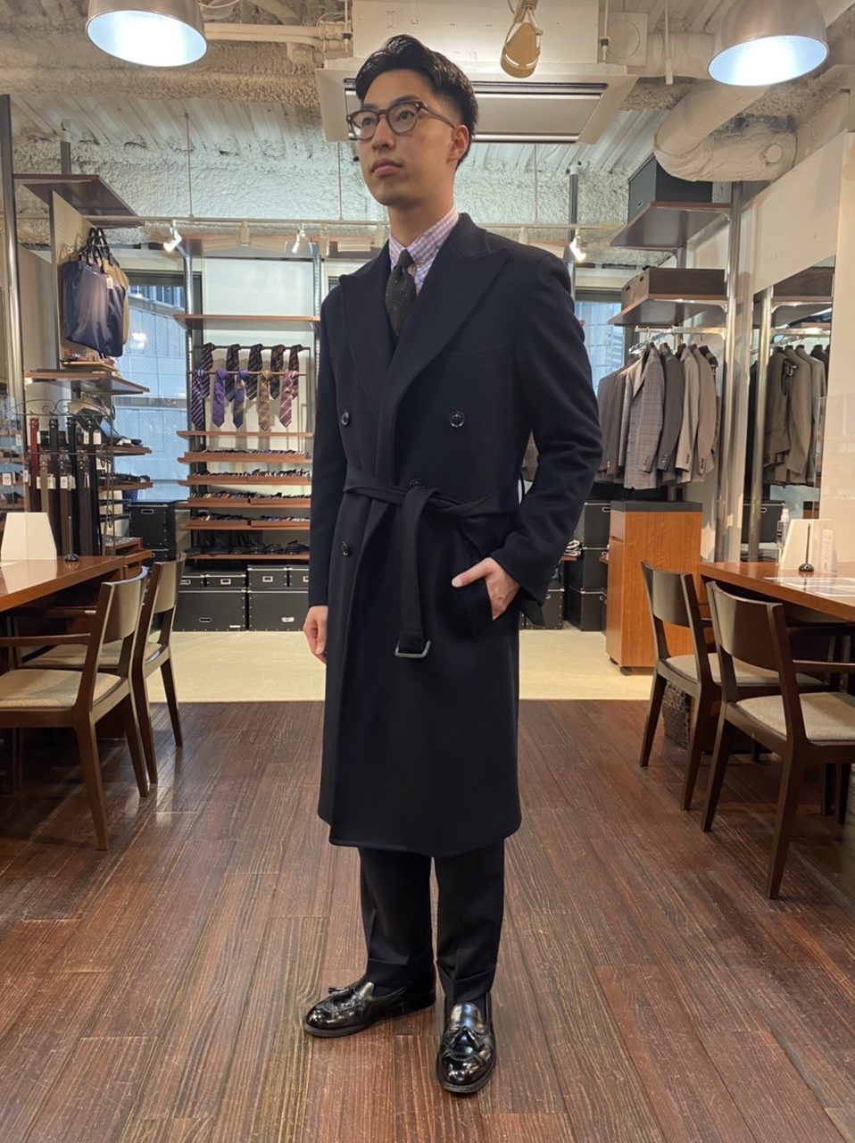 コートもオーダーで、こだわりの1着を。 – 神戸店