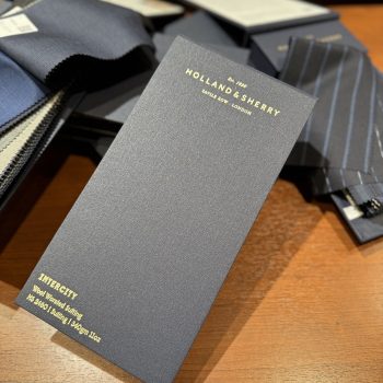 Royal Classic!的スタッフスナップ Holland&Sherry｜神戸店のスタッフ