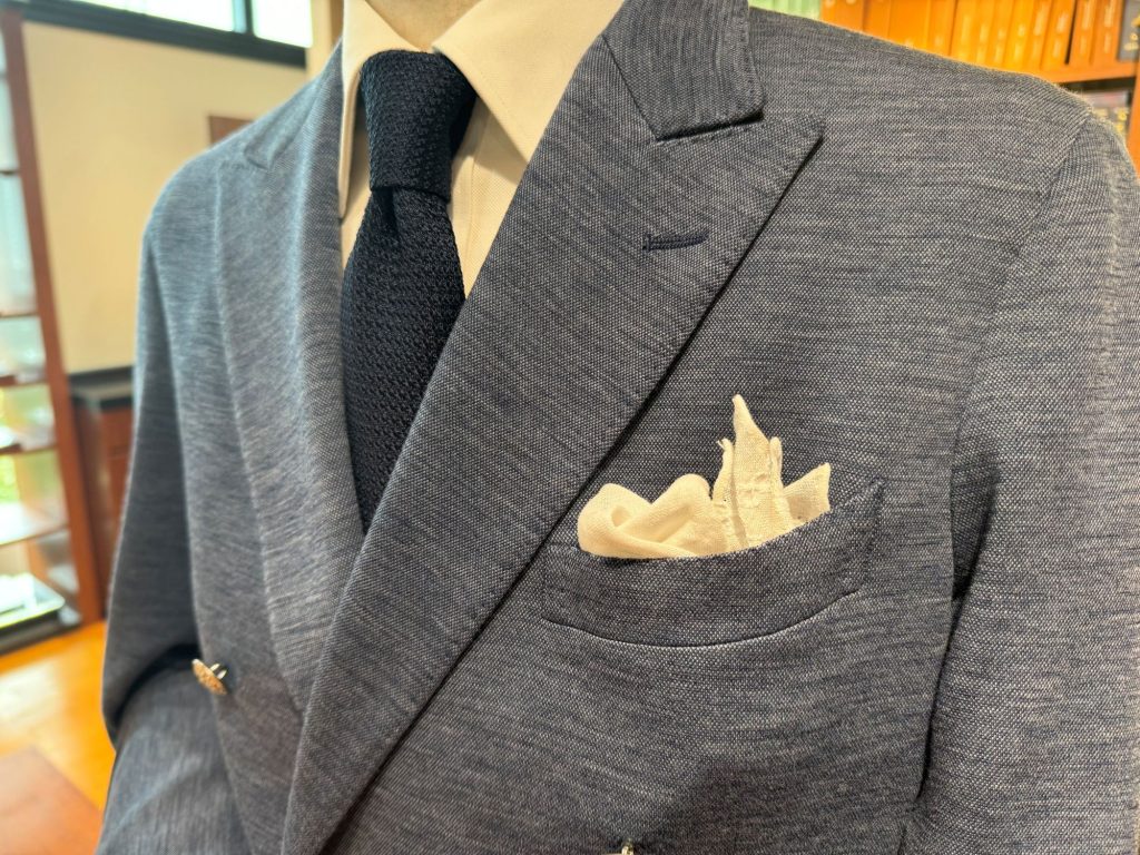 春夏スーツ、ジャージーなら別次元の柔らかさをセットアップで