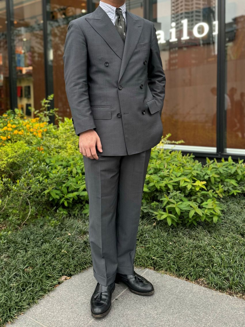 夏のオーダースーツ、生地はモヘアで差がつく！