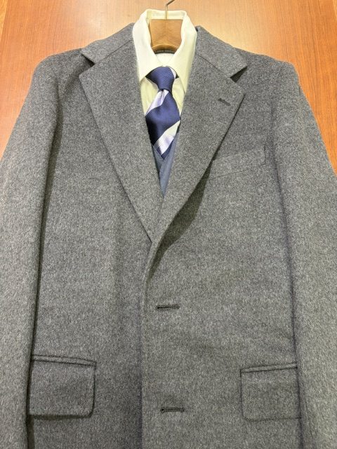 チェスターコートで『格』をまとう ～王道フォーマルコート～