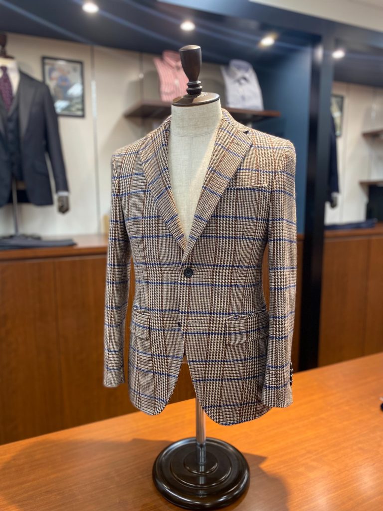 クラシックムード漂うツイードジャケット