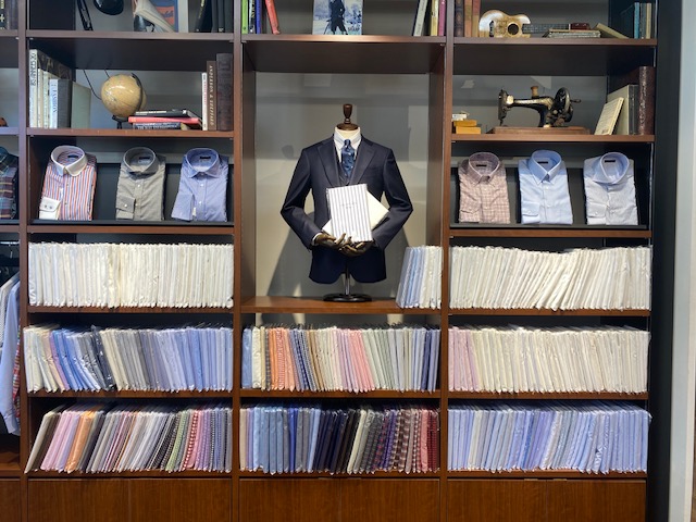 オーダーシャツフェア生地お見せします。