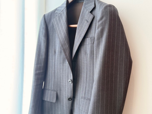 グレーのスーツはつまらない？