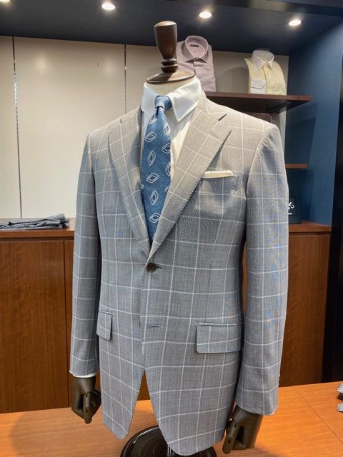春夏スーツに勧める麻布テーラー別注　DRAGOスーツ