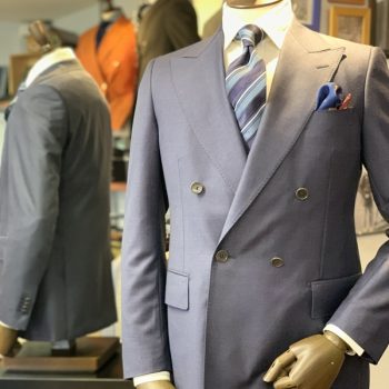 別注REDA社のカシミヤ混スーツ