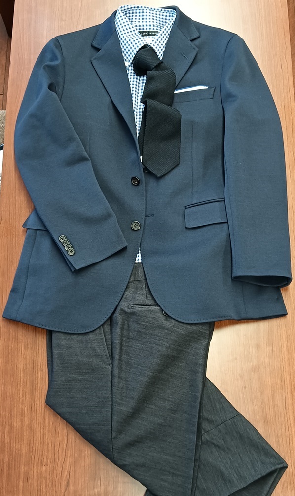 オン・オフ叶う、万能ドレスジャージー