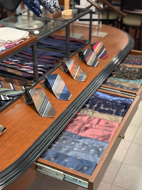 新作ネクタイ多数入荷しました！