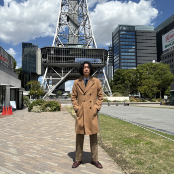 ２つの顔がある。