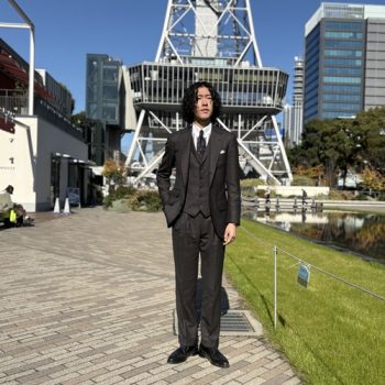 ブラウンはこう着る。