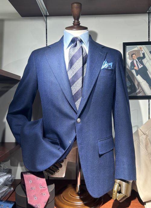 着用シーンに合わせて。