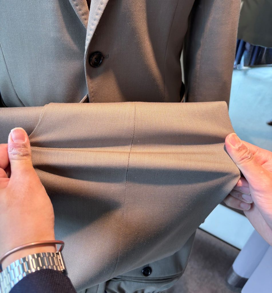 別々に着用出来る。