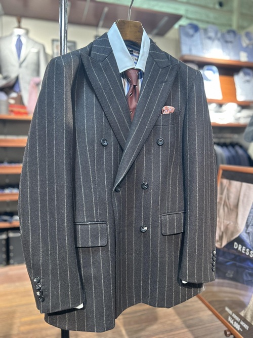 季節感あるスーツを。