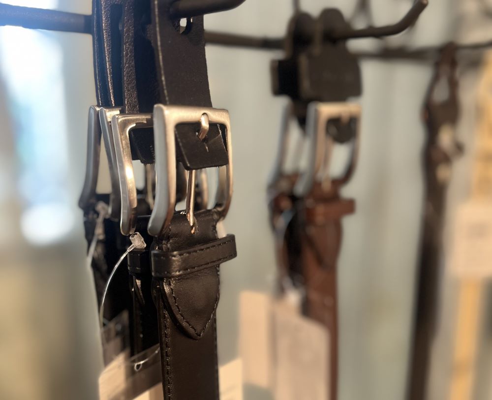 人気のレザーベルト再入荷!!