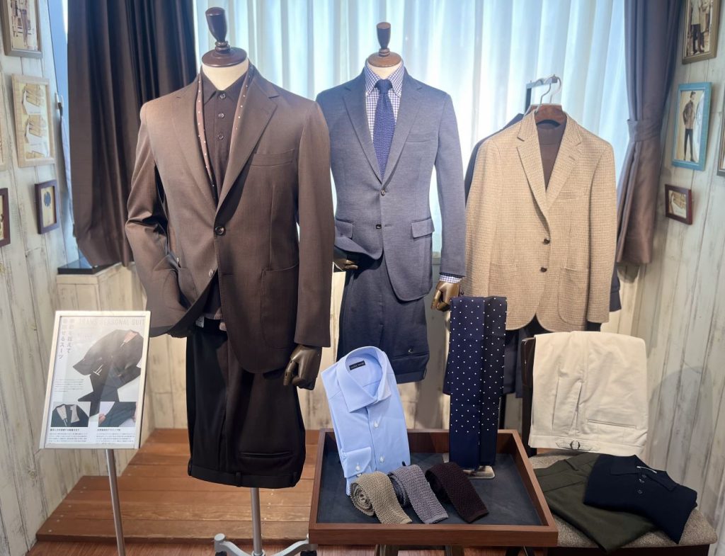 『TRANS  SEASONAL SUIT』