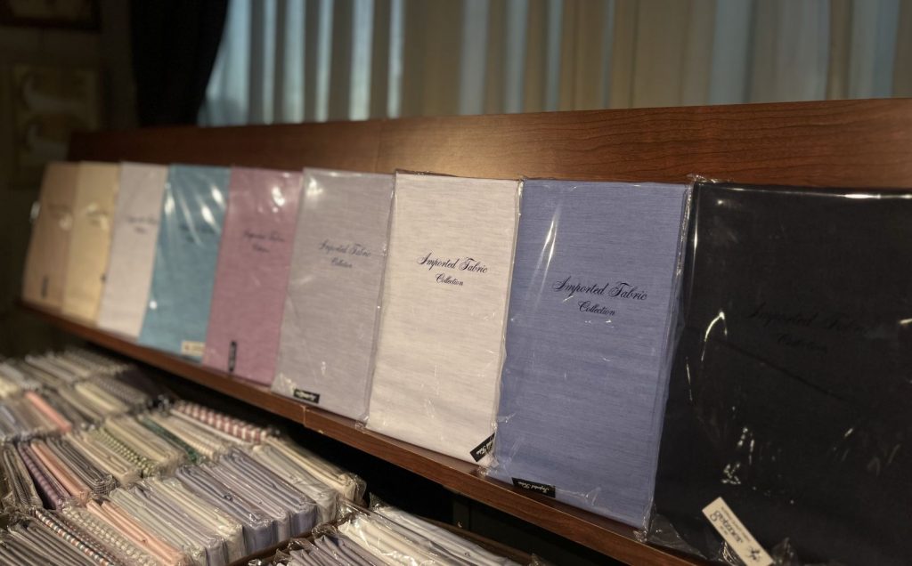 夏に向けて、麻のシャツはいかがですか？