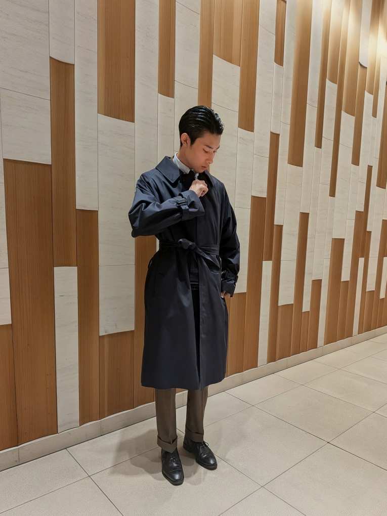 雨の日に頼れる一着。麻布オーダートレンチコート