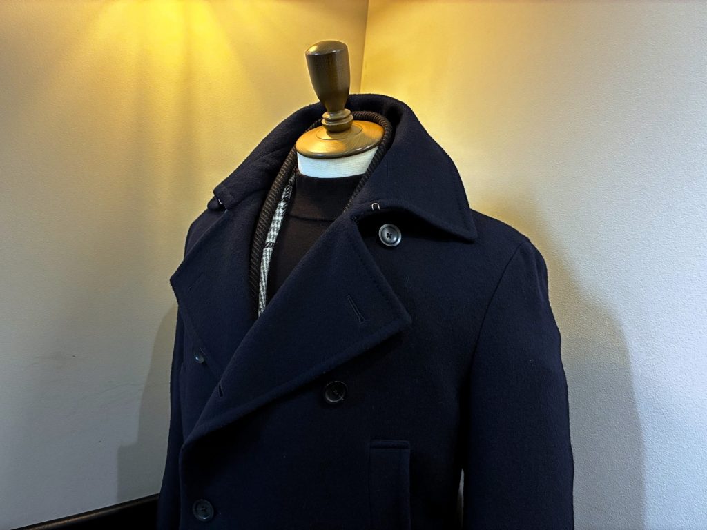 ちょうど良い、一味違うピーコート。