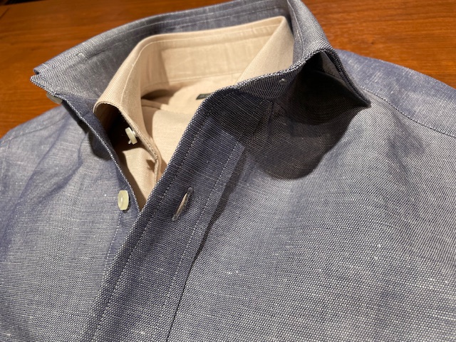 リネンシャツって良いですよね…