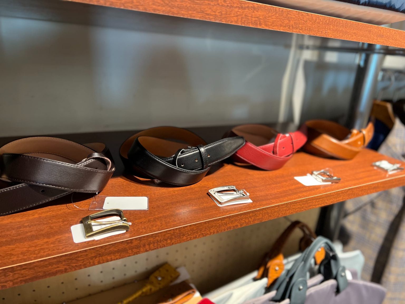 麻布テーラーのカスタマイズアイテム｜札幌店のスタッフブログ｜オーダースーツ・シャツの麻布テーラー｜azabu tailor