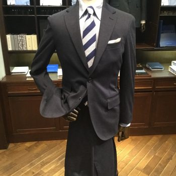 会社に着て行けるジャージースタイル