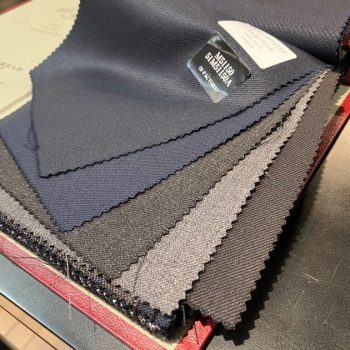 【麻布テーラー千里店】スタッフがオーダーした英国生地スーツ