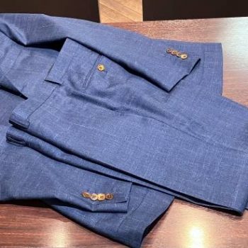【麻布テーラー千里店】涼感のある軽量な仕事着（リネン素材×仕立て方）。