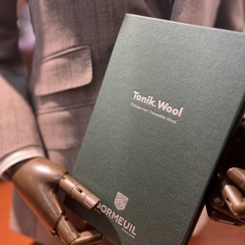 伝統と革新【DORMEUIL TONIK WOOL】