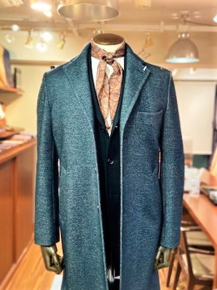 オン・オフ使えるコートのご紹介。