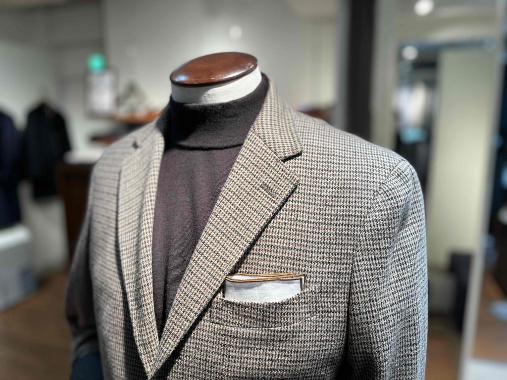 これからの季節に着てほしい！ブラウンコーデ